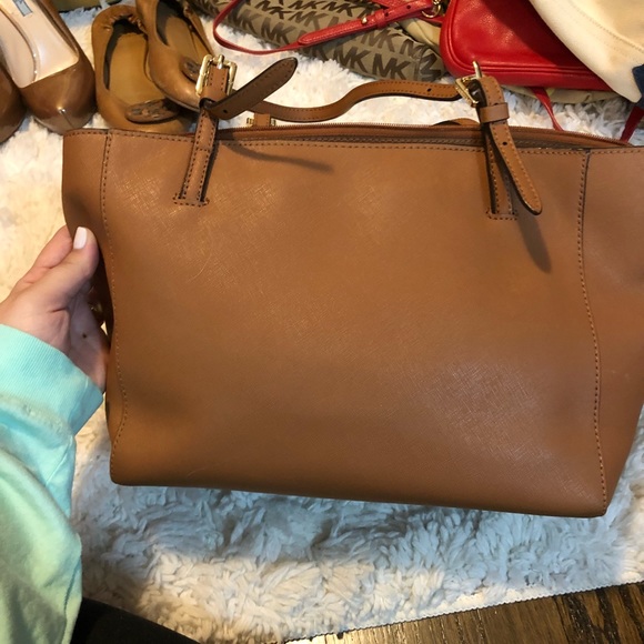 Tory Burch York Buckle Tote - Picture 2 of 4